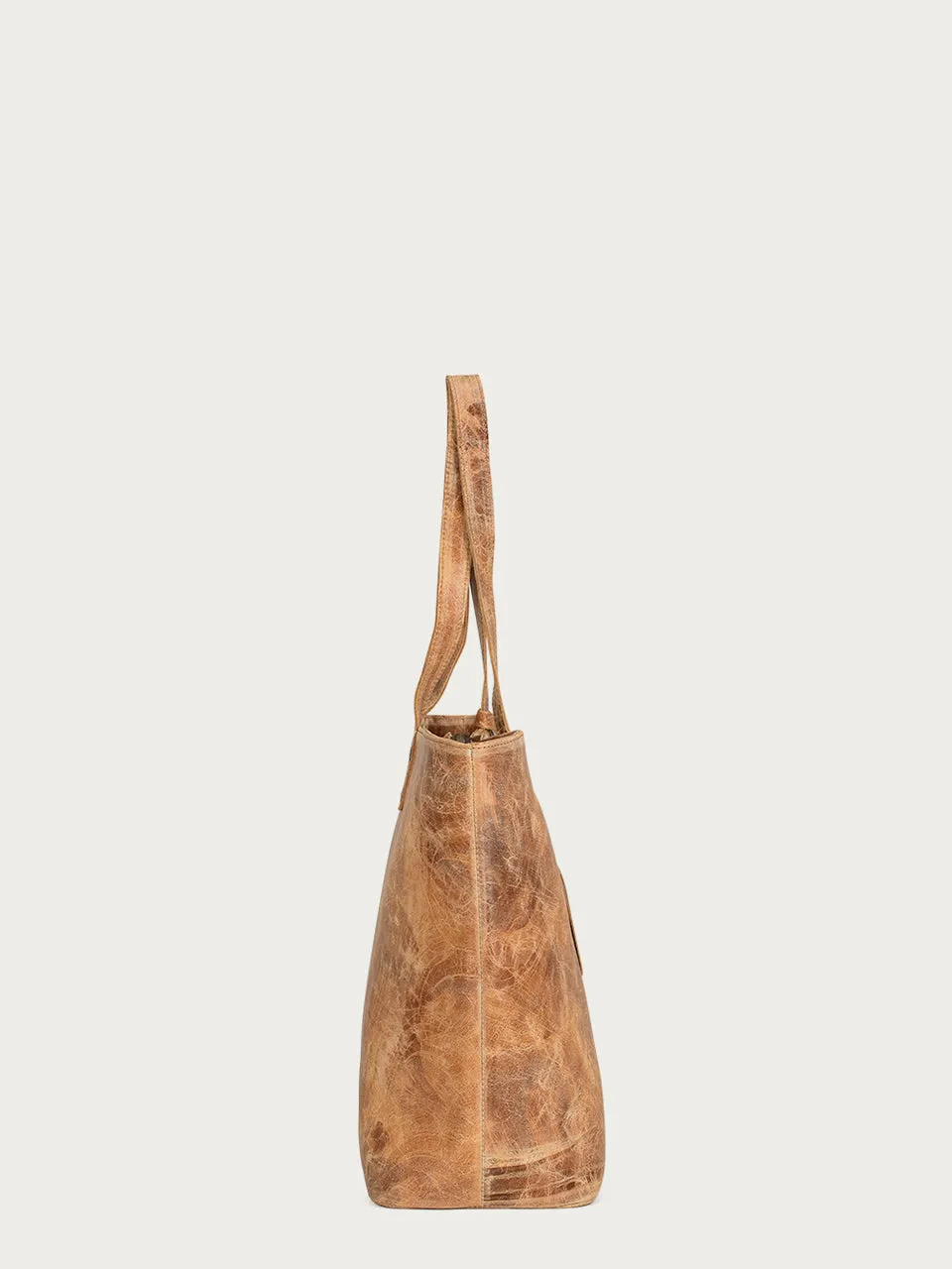 D1289 - DISTRESSED STRAW PURSE WITH SMALL TASSEL