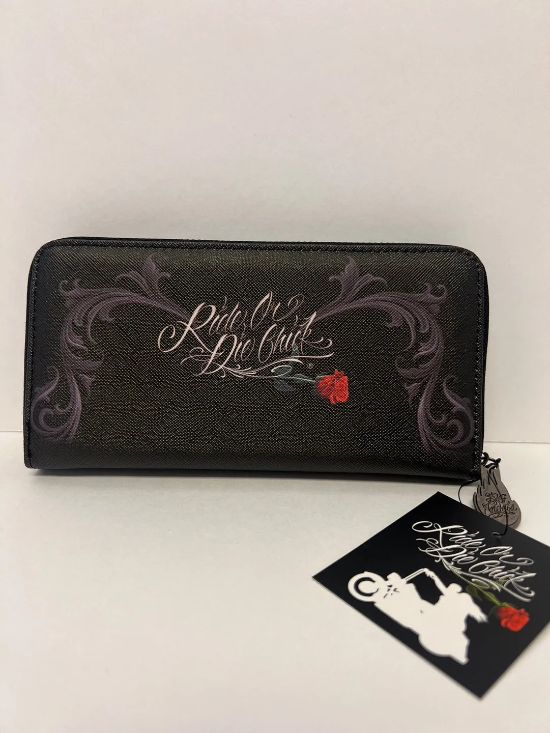 DGA Lovers Women's Long Wallet