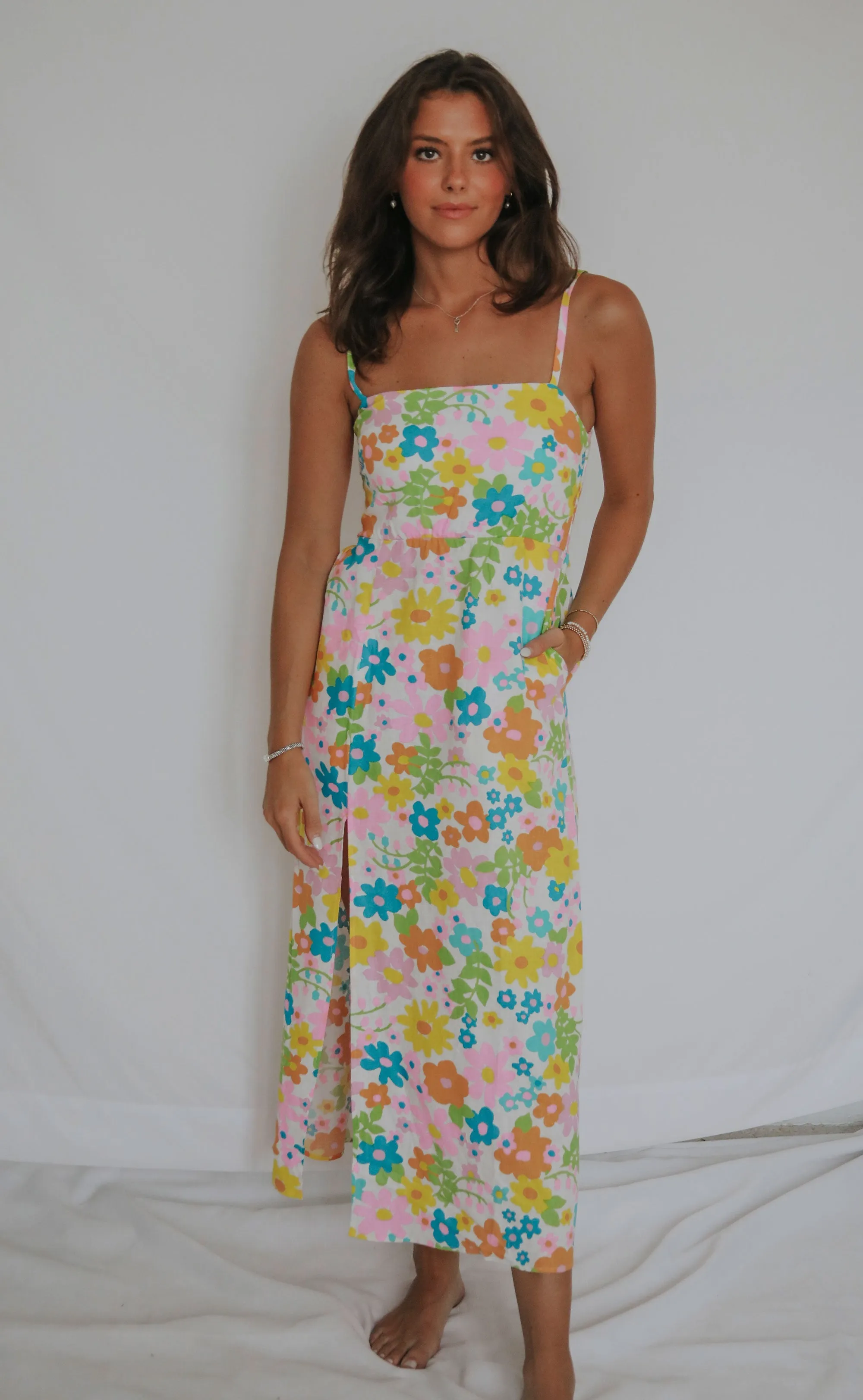 show me your mumu: amalfi coast midi dress - petal pop